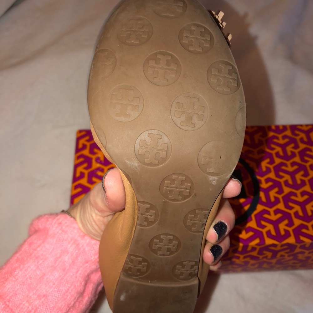Tory Burch Reese Flats in Royal Tan - Picture 4 of 10